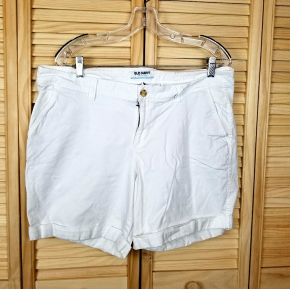 Old Navy Pants - ⭐CHRISTMAS SALE⭐OLD NAVY BERMUDA SHORTS